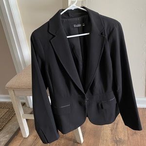 Women’s suit blazer